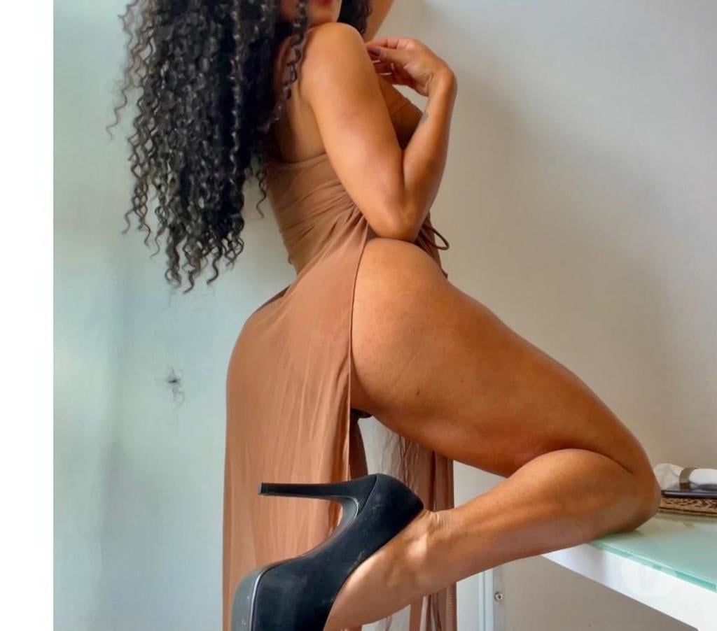 Escorts South East London Croydon - Photos for Brazilian Party 🥳🥳Girl 1000%real pictures