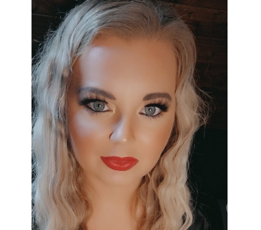 Adult Entertainment Greater Manchester Manchester - Photos for Blonde British Babe next door - B G content offer available