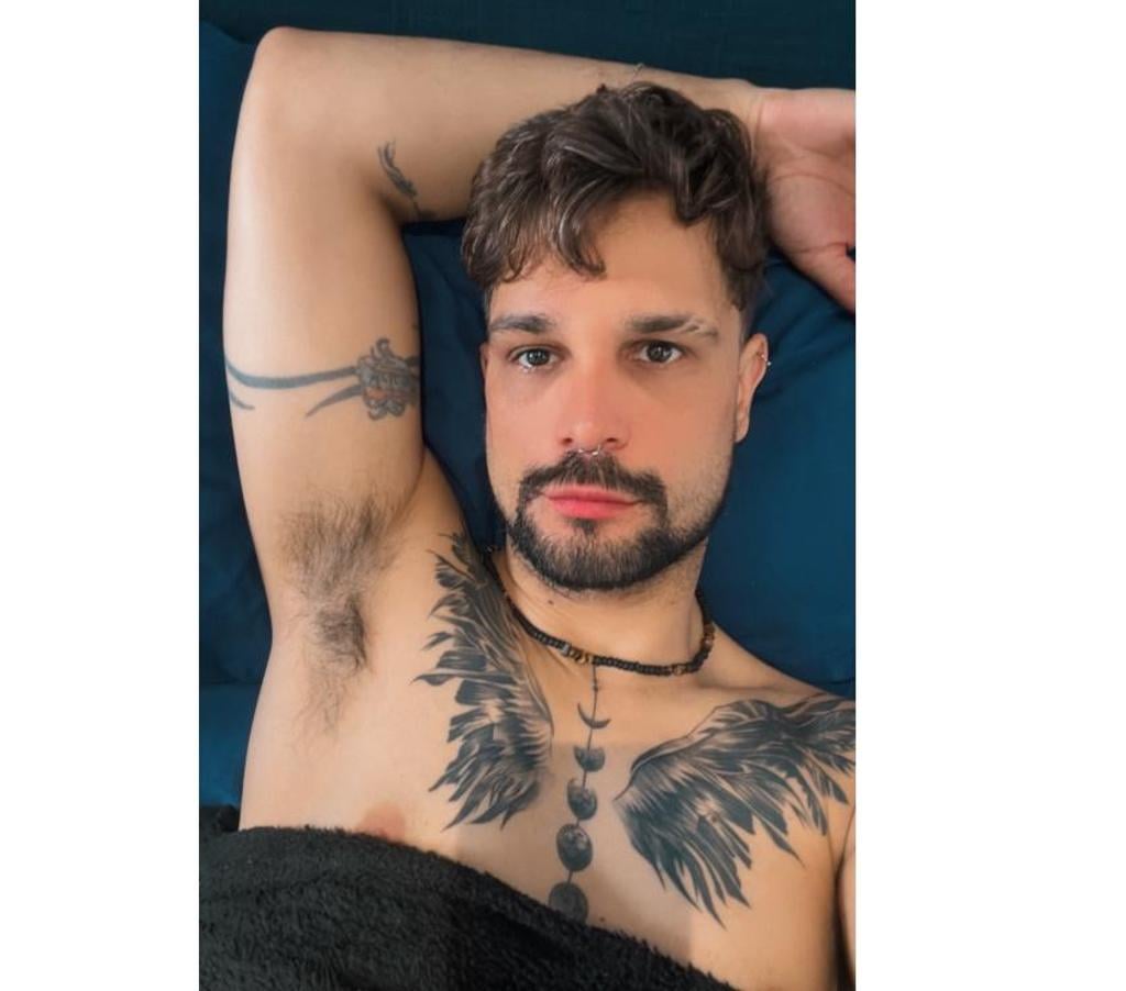 Gay massage North London Enfield - Photos for Cute Brazilian boy