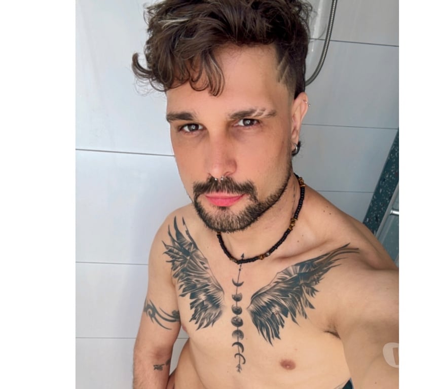 Gay massage North London Enfield - Photos for Cute Brazilian boy