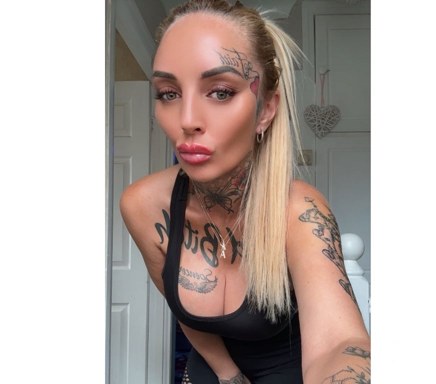 Adult Entertainment Central London London Bridge Station - Central London - Photos for ACTIVE HOT ENGLISH ADULT MODEL!! HUGE OFFERS ON🔥
