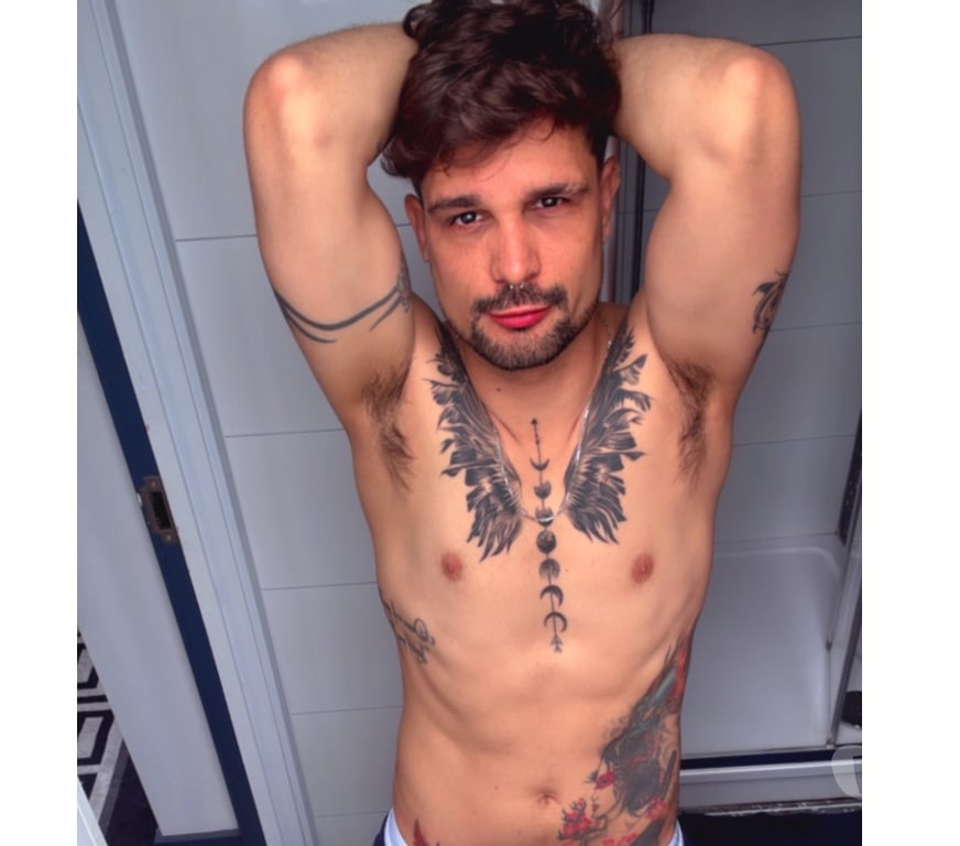 Gay massage North London Enfield - Photos for Two Young man in town