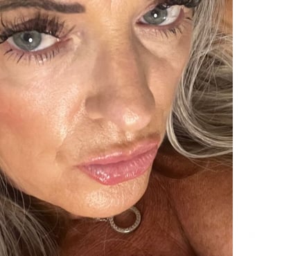 Adult Entertainment Frimley Green Surrey Heath - Photos for Blue eyed busty milf- video calls etc 07507 774023