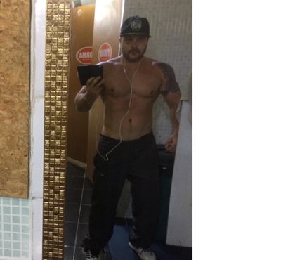 naughty dating West Croydon Station South East London - Photos for Man looking for a Great moment of pleasure !