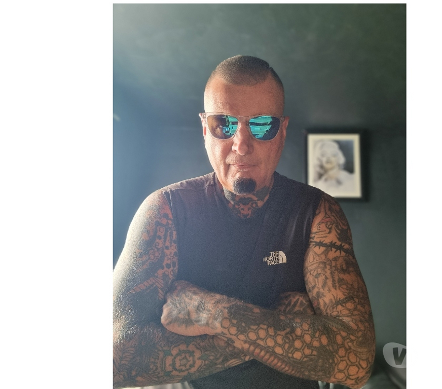 adult personals West Yorkshire Bradford - Photos for Mature Male 46 seeking open minded females for naughty fun