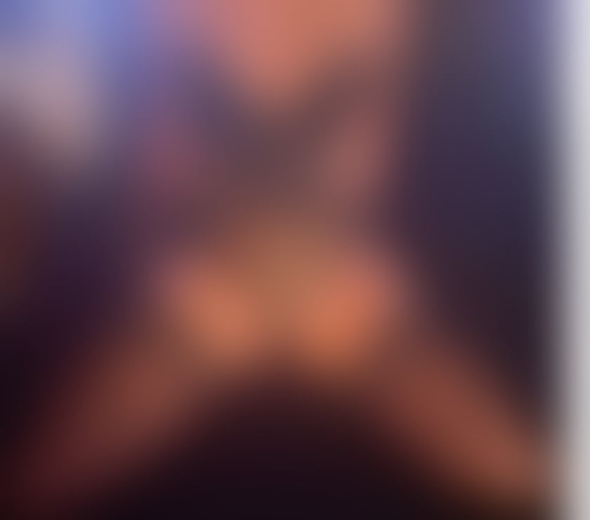 Escorts Merseyside Wirral - Photos for Blondy busty or brunette skinny Incall