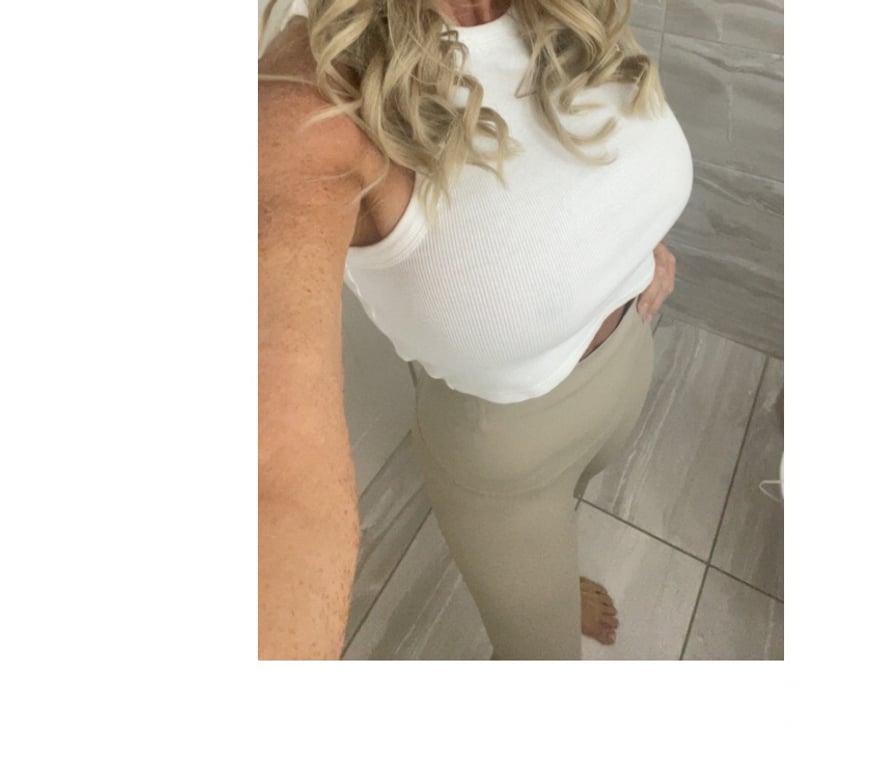 Adult Entertainment County Durham Durham - County Durham - Photos for Blonde blue eyed milf