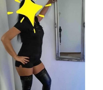  Escorts Leeds Leeds - Photos for Julia Hoot full service 😘