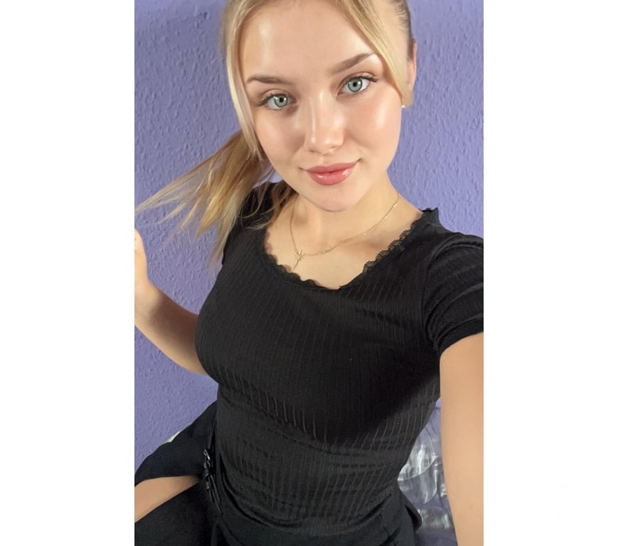 Adult Entertainment West Midlands Dudley - Photos for Live Verification Video call x Whatsapp sexting Facetime LEG