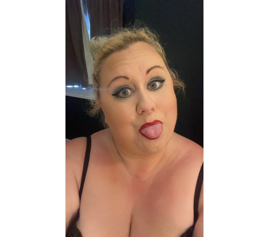 Escorts Gloucestershire South Gloucestershire - Photos for Sadie Martins - British, slutty & sensual SSBBW BBW