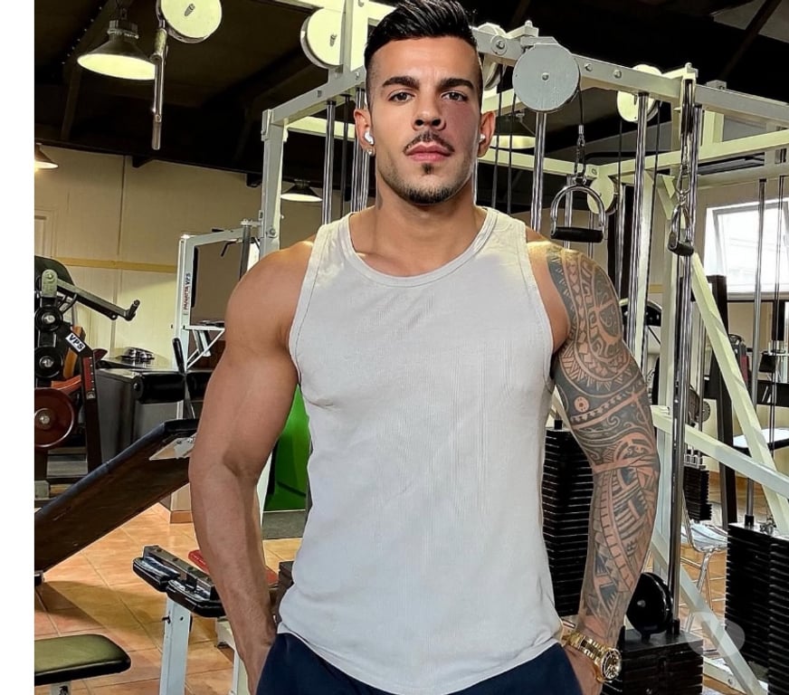 Gay massage Central London Aldgate - Central London - Photos for GUI XXL AVAILABLE🔥