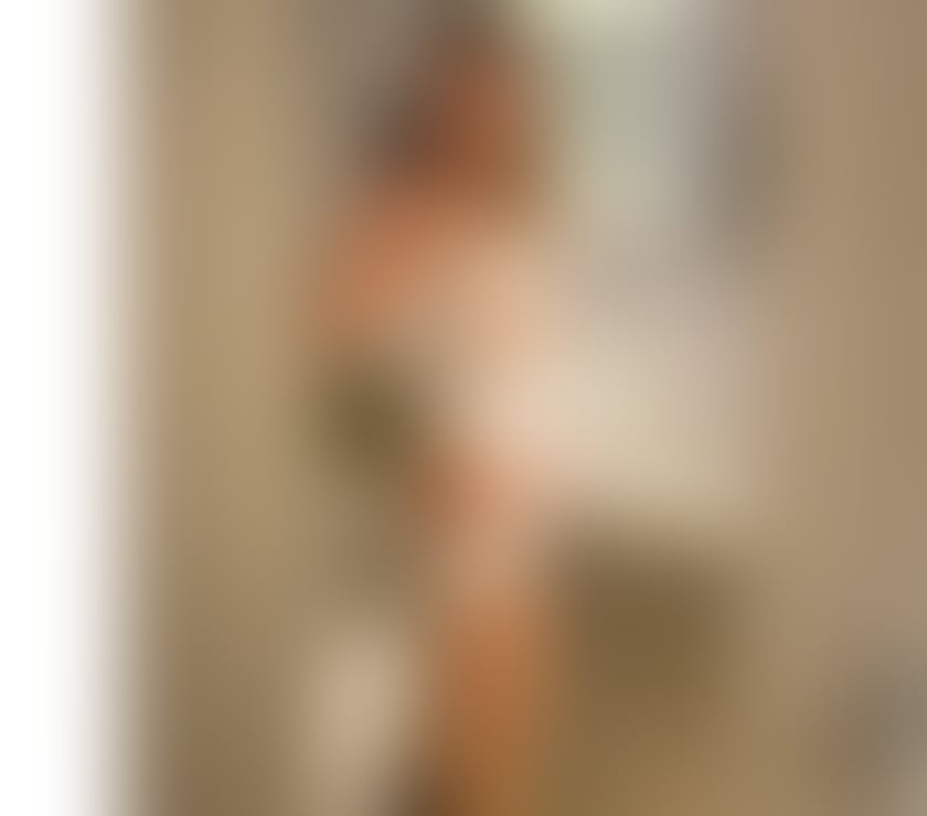 Escorts East London Canary Wharf - East London - Photos for Laura Independent high class escort 100% REAL PICS