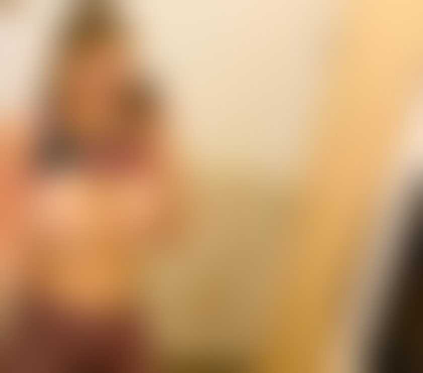 Escorts and Massages Peterborough City Centre Peterborough - Photos for Hi lov i m Cris new girl in city love PARTY Girl