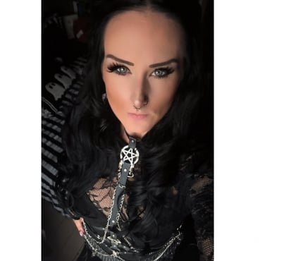Adult Entertainment Edinburgh Edinburgh - Photos for 🖤 Horny Goth goddess 🖤
