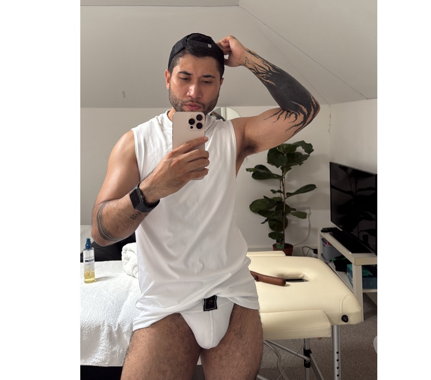  Gay massage Essex Basildon - Photos for Massage and more with Colombian boy 😉🔥💬 07351736785