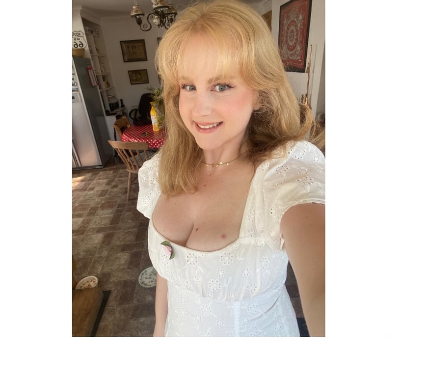 Escorts East London Hackney - East London - Photos for 🇬🇧Ultimate GFE Horny Blonde Barbie Available!