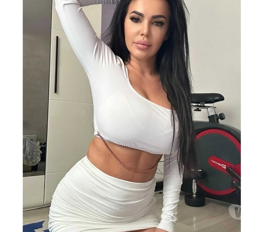 Escorts West London Hounslow - Photos for New Girl In Town 💋💋💋😘🤩