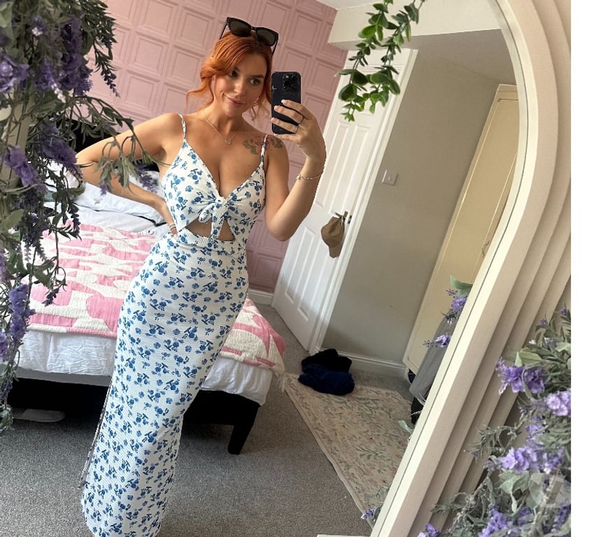 Adult Entertainment West London Notting Hill - West London - Photos for Cute British ginger girl next door 🖤