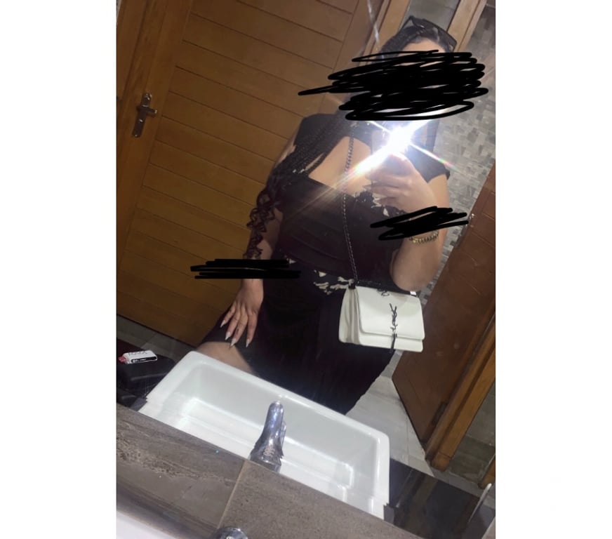Escorts East London Stratford International - DLR Station - East London - Photos for CURVY BIG BUTT BBW OUTCALLS ONLY 07737 667547‬