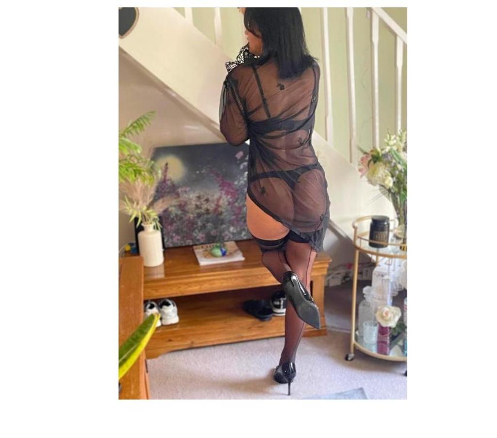 Escorts Oxfordshire South Oxfordshire - Photos for 🔥CLARA PARTY GIRL BRAZILIAN IN THAME🔥