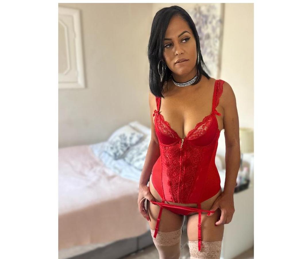 Escorts Oxfordshire South Oxfordshire - Photos for 🔥CLARA PARTY GIRL BRAZILIAN IN THAME🔥