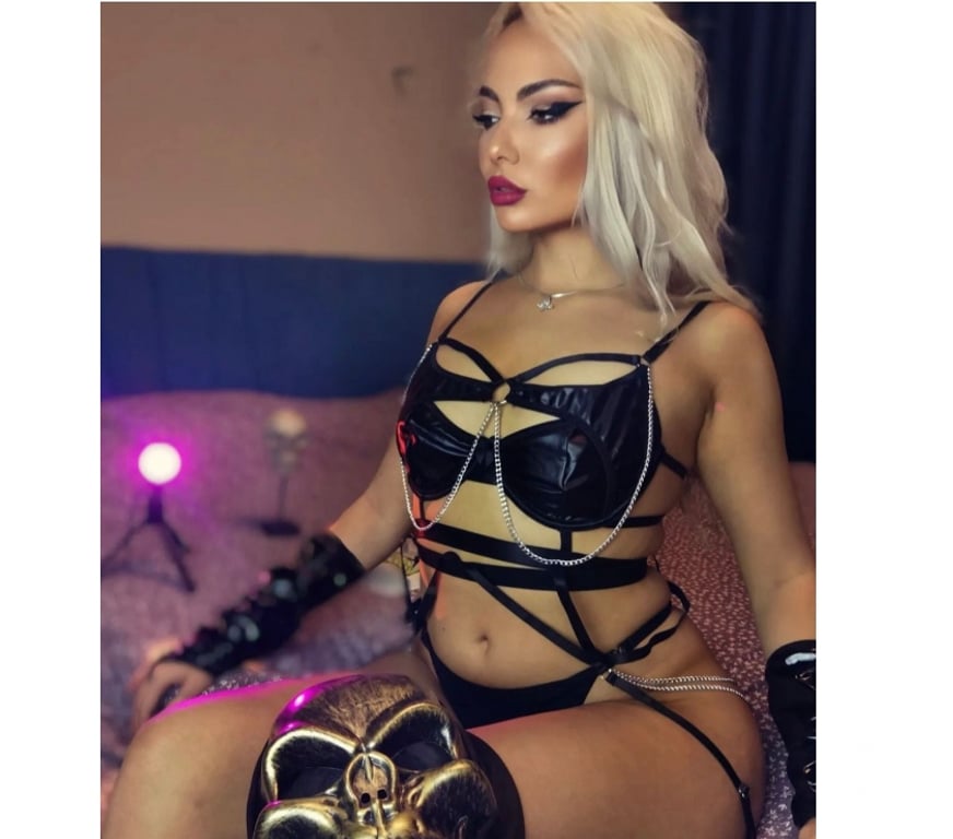 Escorts Merseyside Liverpool - Photos for Ollive incall outcall, best service , call me girl party