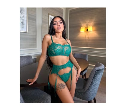  Escorts East Ham Station East London - Photos for 💋YOUNG & BEAUTIFUL- NEW IN TOWN 💋 CALL ME