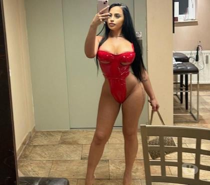 Escort Bromley Town Centre Bromley - Photos for STUNNING ❤️NAUGHTY❤️CURVY WOMEN❤️GFE