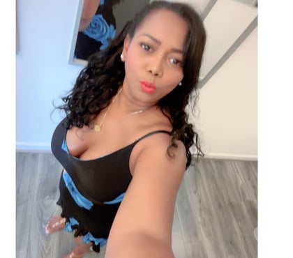 Escorts Stratford International East London - Photos for Rossi Back in Stratford