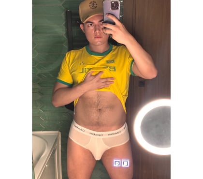 Gay Escorts Glasgow City Centre Glasgow - Photos for 🔥 BRAZILIAN HIGH CLASS BOY MAT 🔥
