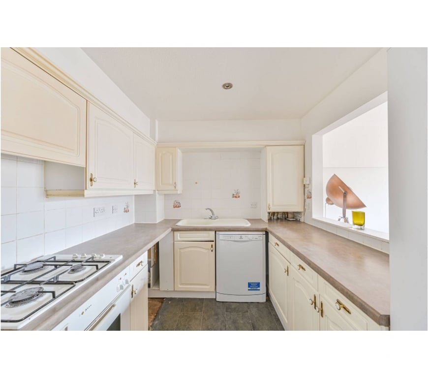 Property to Rent North West London Harrow - Photos for Warm & Cosy 2 Bed Flat