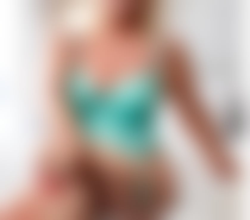 Escorts and Massages Colnbrook Slough - Photos for High Class - Perfect Mature Gilf