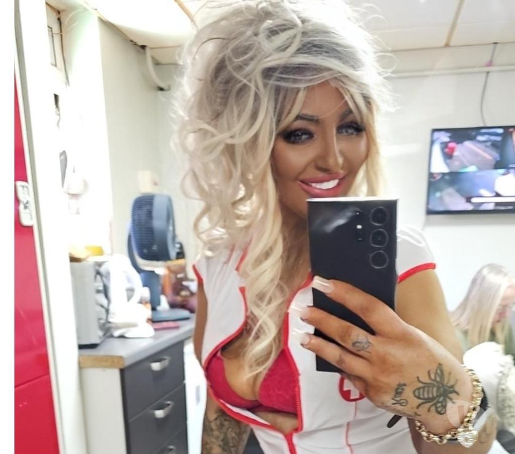 Escorts Cheshire West and Chester Northwich - Cheshire West and Chester - Photos for Sexy English escort size 10