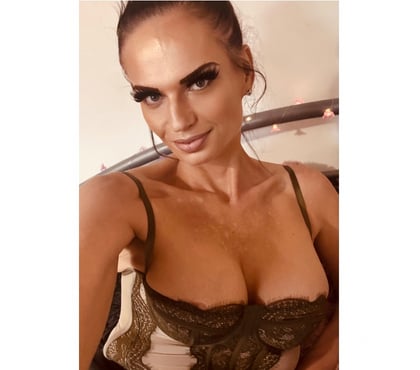 Escorts Mayfair Central London - Photos for The MILF of your goddamn dreams - British English, aged 45