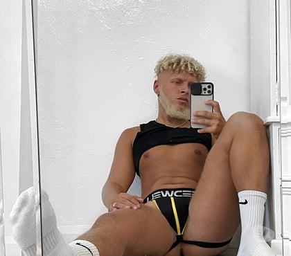 Gay Escorts Stansted Uttlesford - Photos for Available for fun travel only new in town 💕
