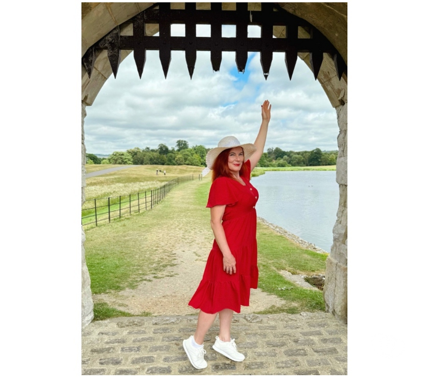 Escorts South East London Bromley - Photos for Ella, mature East European escort!