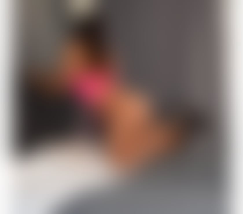 Escorts West Midlands Birmingham - Photos for Massage queen in your area | I have massage table x |