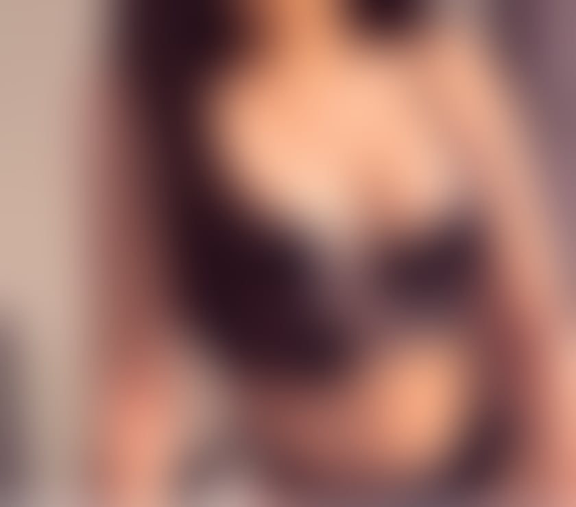 Escorts West Midlands Birmingham - Photos for Massage queen in your area | I have massage table x |