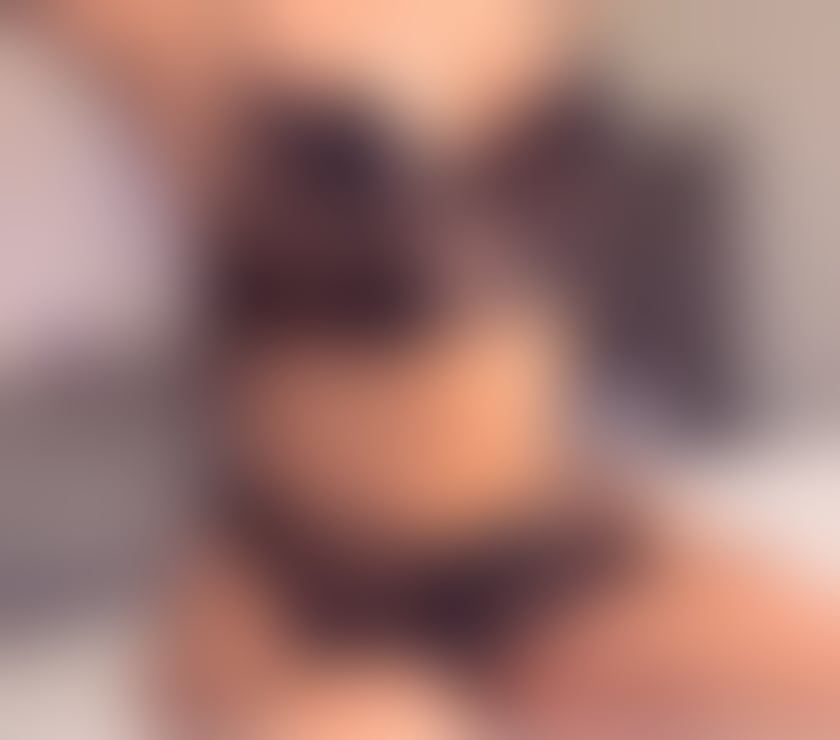 Escorts West Midlands Birmingham - Photos for Massage queen in your area | I have massage table x |