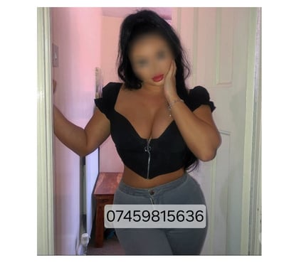 Escorts Aberdeen City Centre Aberdeen - Photos for 🩷Selena party 🩷strap on🩷toys 🩷Aberdeen✅️