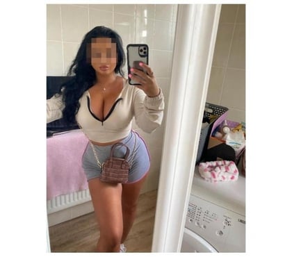Escorts Aberdeen City Centre Aberdeen - Photos for 🩷Selena party 🩷strap on🩷toys 🩷Aberdeen✅️