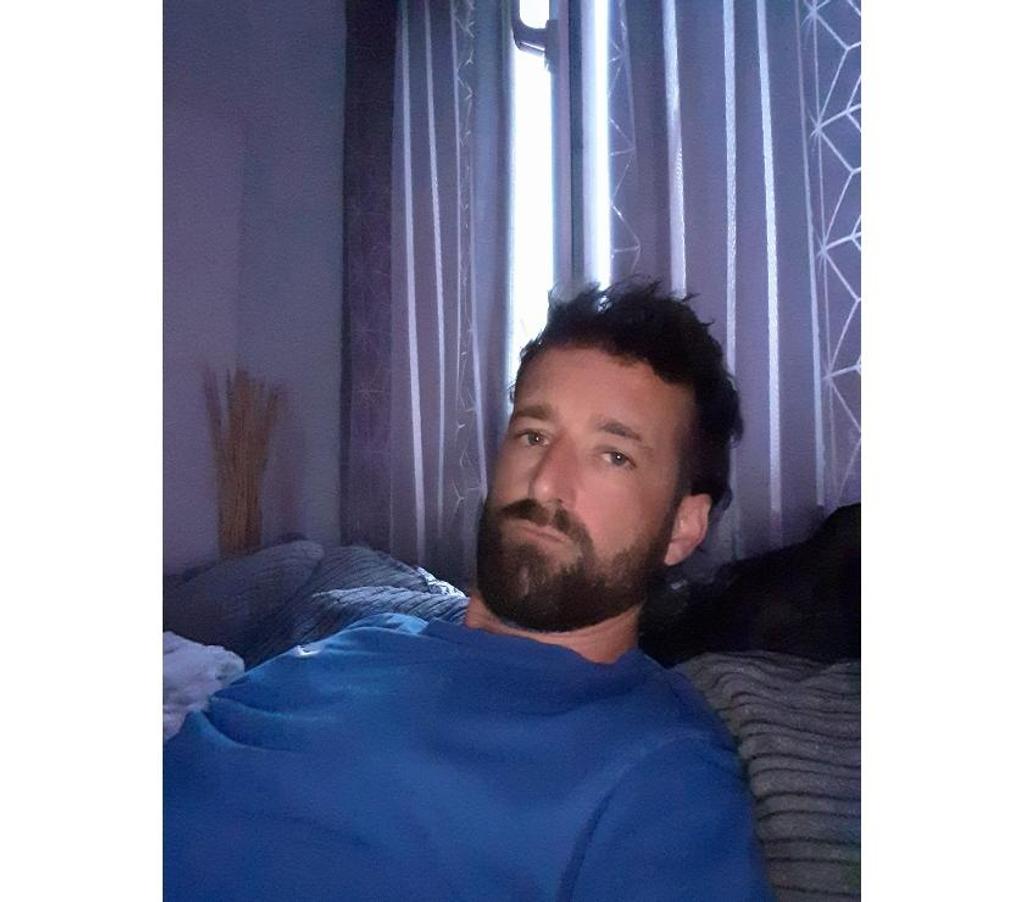 Gay massage South Yorkshire Barnsley - Photos for GAY BRITISH ITALIAN MALE XL