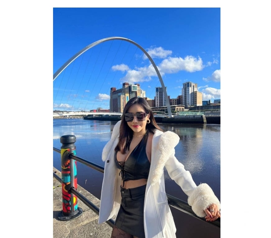 Escorts Surrey Spelthorne - Photos for Hi guys I'm a new Thai girl in town hot and sexy 😍
