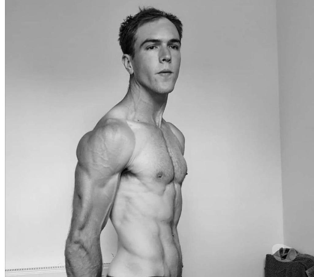 Escorts Gloucestershire Gloucester - Photos for Man of the hour!
