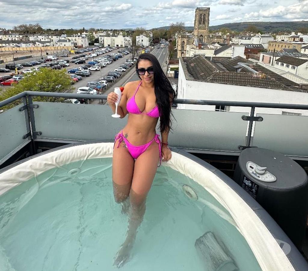 Escorts County of Herefordshire Hereford - County of Herefordshire - Photos for MIA🫦YOUR GFE❤️‍🔥BEST SERVICES 🇧🇷 🇧🇷