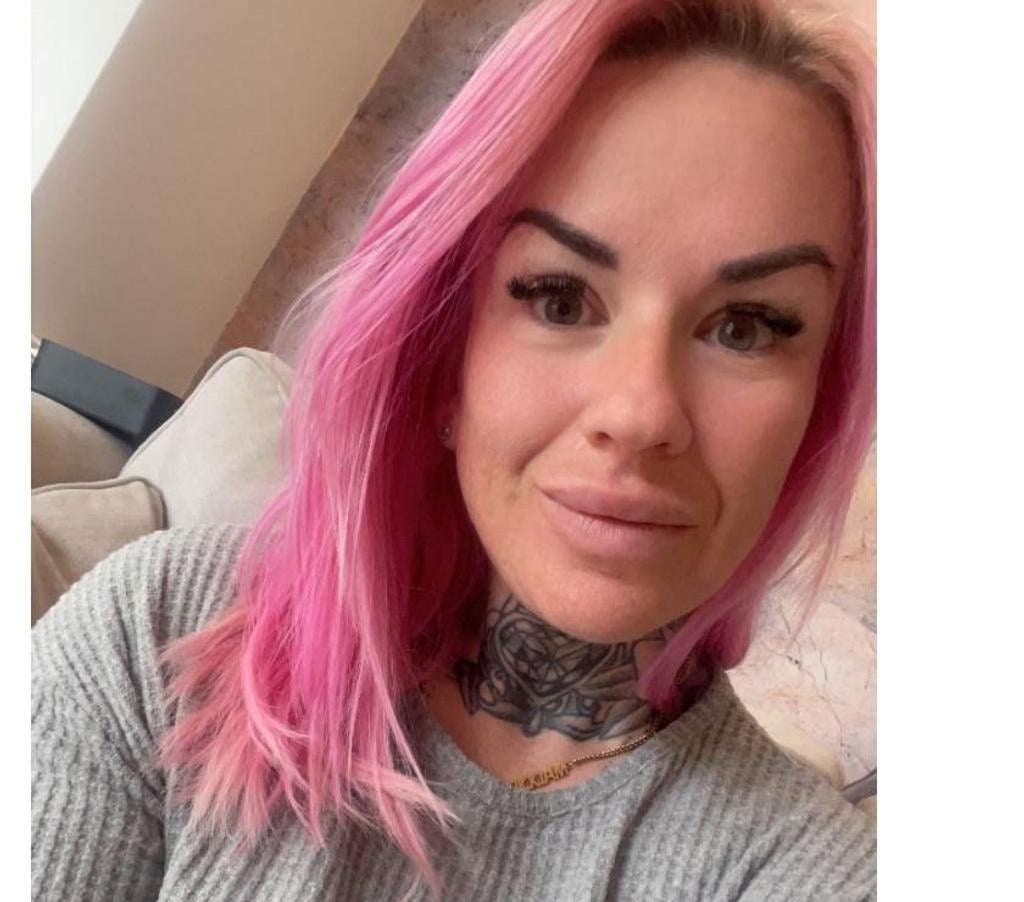 Adult Entertainment Central London London Bridge Station - Central London - Photos for 5’1 Tattooed Geordie MILF 😍 07404393059 😍