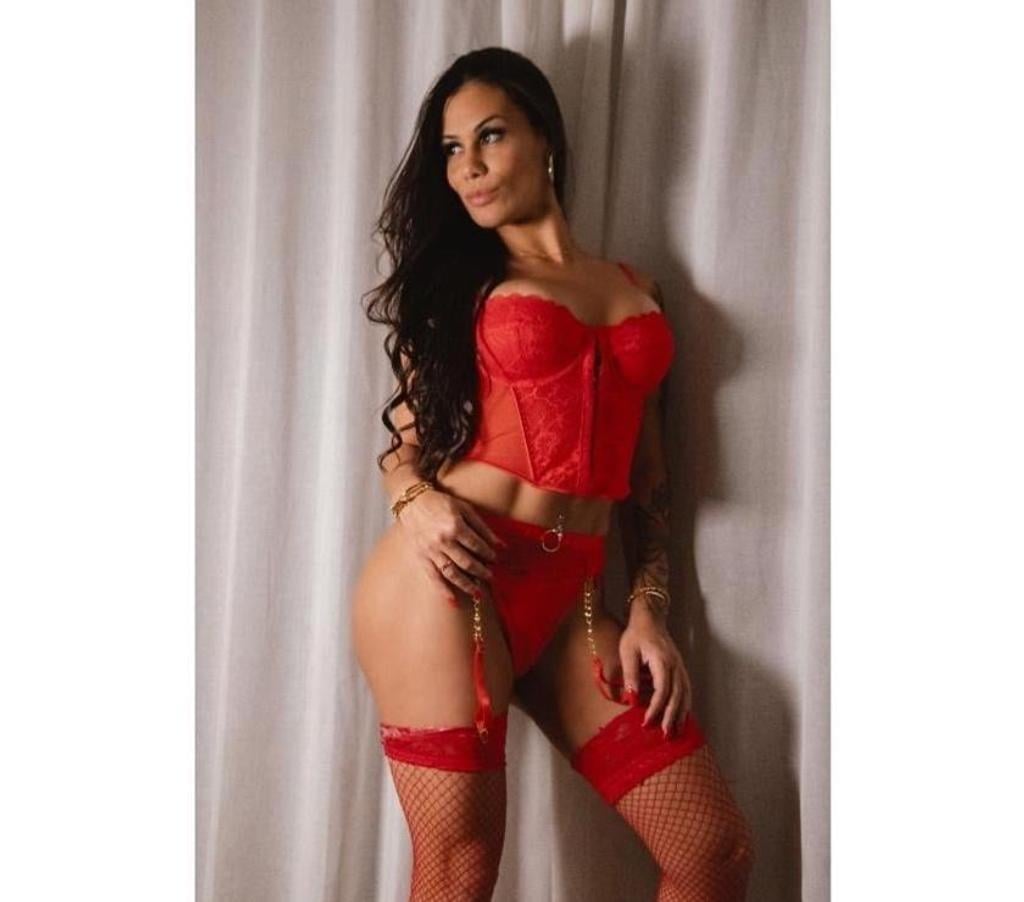 Escorts West London Heathrow Terminal 5 Station - West London - Photos for Brenda The best GFE