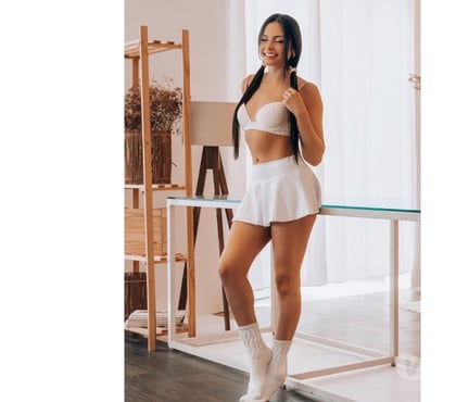 Escorts Canary Wharf East London - Photos for Lêle small girl 🔥 Party 🔥 sweet 🥰 Slim 🧡