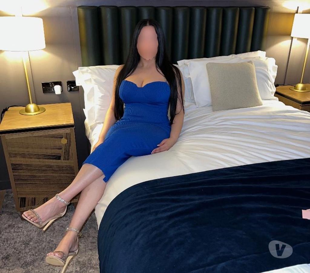 Escorts Hertfordshire Dacorum - Photos for Asian British Pakistani 27 100% Real Pics On Tour