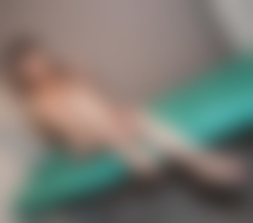 Escorts West Sussex Crawley - Photos for Relaxing and Revitalising Massage By English Sadie!